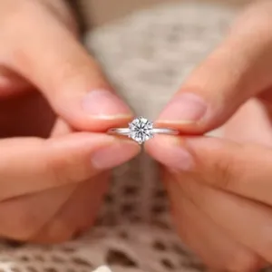 Boutique 1ct Solitaire Platinum Simulated Diamond Engagement Wedding Ring,‎ Size 6 NEW thumbnail 7