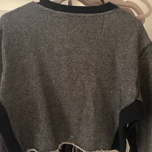 cropped long sleeve Size L thumbnail 4