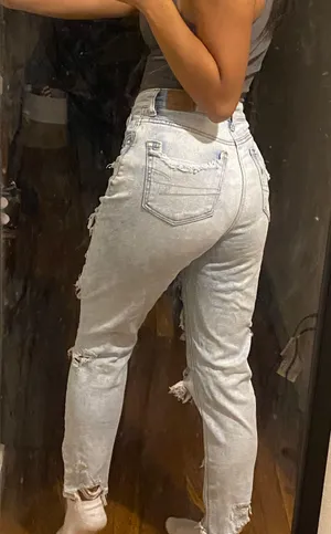 American Eagle stretch light wash ripped mom jeans thumbnail 4
