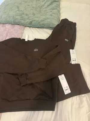 Alo Yoga Accolade set in espresso  thumbnail 3