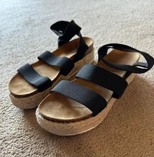 Boutique Platform Sandles thumbnail 2