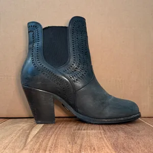ARIAT | Women's Size 6.5 | Versant Black Leather Stacked Heel Ankle Boots thumbnail 6