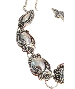 Icon Collection Silver Cross Necklace Earring Set Lead Nickel Safe New on Card thumbnail 3