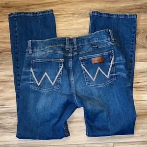 WRANGLER RETRO® MAE MID RISE BOOTCUT JEAN in Vivianna 11x30 thumbnail 9