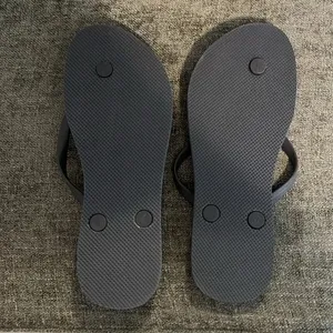 Old Navy flip Flops size 8 thumbnail 2