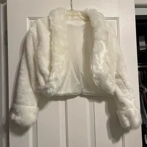 JJ's House fur coat thumbnail 1