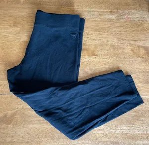 PINK Capri Pants Size Small thumbnail 2