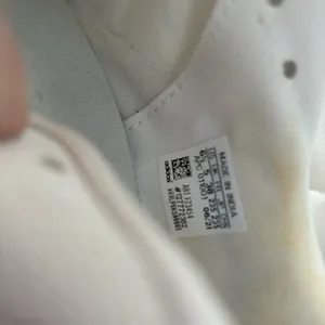 Women’s Adidas White/Pink Sneakers thumbnail 5