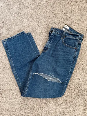 Curve Love Ultra High Rise 90s Straight Jean (8 short) thumbnail 2