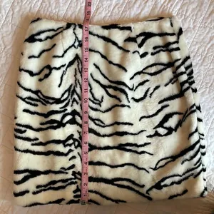 Vintage 90's y2k Fuzzy White Tiger Zebra Mini Skirt thumbnail 4