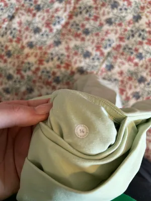 Lululemon  thumbnail 3