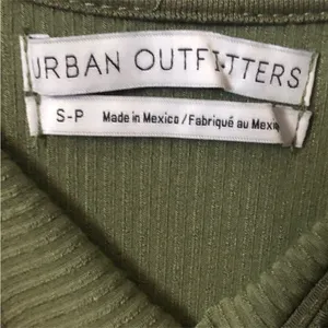 Urban Outfitters Green Ribbed Bow Knot Women’s Jumpsuit Romper Size Small NWOT thumbnail 6