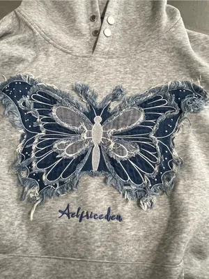 Aelfric Eden Butterfly Gray Pullover Hoodie - Size Medium - NWT thumbnail 2