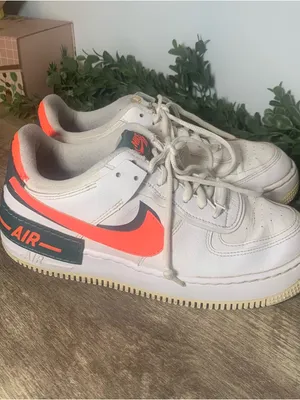 Nike Air Force 1 Shadow sneakers in the White Solar Red Color Ladies Sz 8.5 thumbnail 4