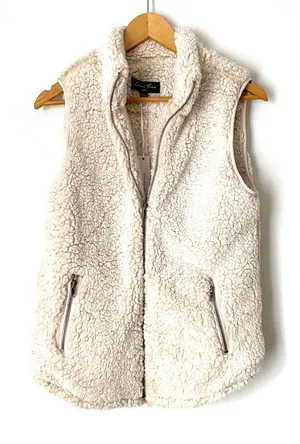 Love Tree beige Sherpa full zip cozy comfy Vest thumbnail 1