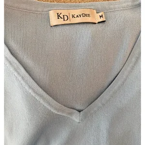 Kaydee Periwinkle light Blue V-Neck Knit Medium Soft Rayon Blend Short Sleeve thumbnail 5
