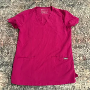 FIGS Women's XS Pink V‎ Neck Scrub Top Medical Uniform thumbnail 3