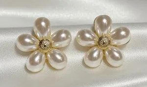 Pearl Flower Stud Earrings Gold thumbnail 1