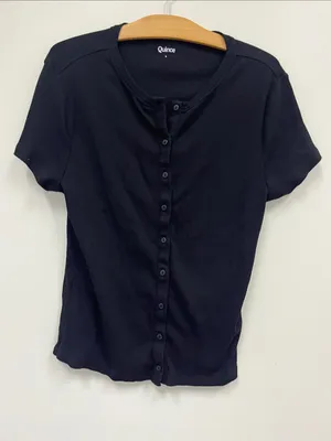 Quince Organic Cotton Micro-Rib Button Down Tee in Black size L thumbnail 1