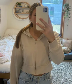 Garage Cropped Sweatshirt thumbnail 1