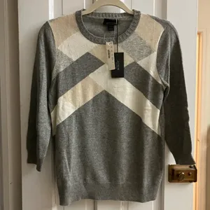 J crew Italian Cashmere sweater thumbnail 1
