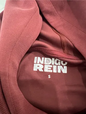 NEW Indigo Rein Maroon Cut Out Cropped Hoodie Size Small thumbnail 2