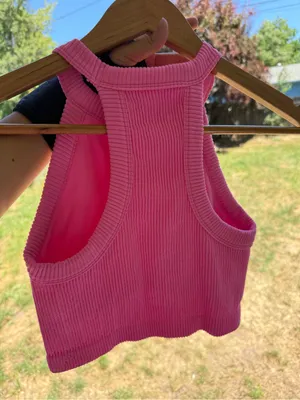 Women’s Aerie Pink Ribbed Halter Crop Top‎ size M excellent condition thumbnail 4