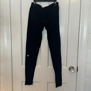 Lululemon‎ Women's Black Leggings with Zipper Pockets size 6 EUC thumbnail 5
