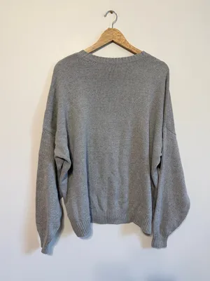 Hollister Teddy Bear Sweater Size XL Pullover Soft Bow Gray Cozy Crew Neck thumbnail 6