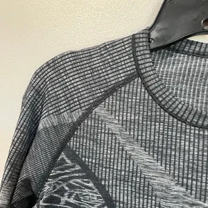 Lululemon Rest Less Pullover Gray Heathered‎ Black Seamless Long Sleeve M/L thumbnail 6