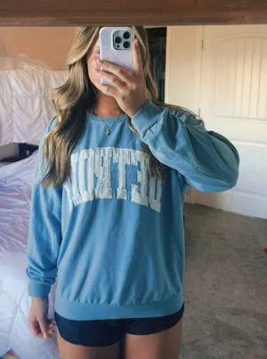 RSQ Tilly’s Blue Crew Neck Sweatshirt thumbnail 1