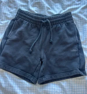 Aritzia TNA Cozy Fleece SweatShorts thumbnail 1