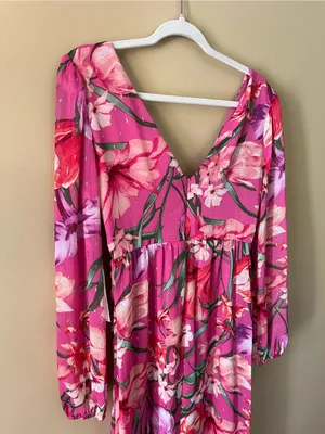 Pink Floral Midi Dress with Front Ring and Cutout Details thumbnail 9