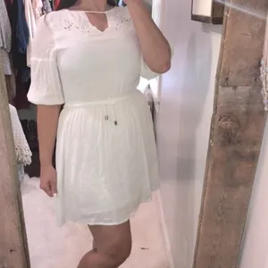 Cotton On size xsmall white dainty summer dress thumbnail 3