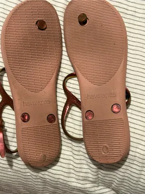 Havaianas Women’s Blush Pink Sandals with Metallic Rose-Strap thumbnail 3