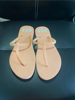 GAP Women’s Pink and Tan Casual Thong Sandals Lot of 2 Size 9 thumbnail 9