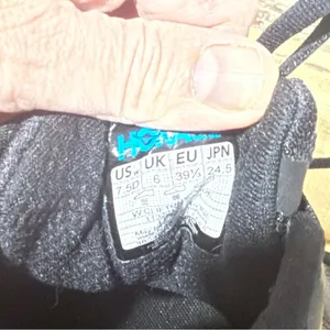 Hoka Women’s Clifton 9‎ Sneaker in Black/Rose Gold Size 7.5 B20 thumbnail 9