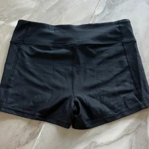 Under Armour Women's Black Volleyball Shorts thumbnail 2