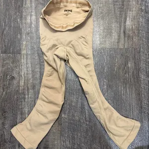 NWOT Skims cream high-waisted body con‎ xxs/xs thumbnail 1