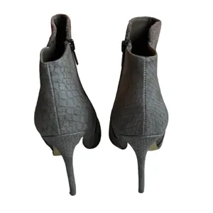 Steve Madden Dace‎ Faux Croc Suede Booties Size 8 thumbnail 6