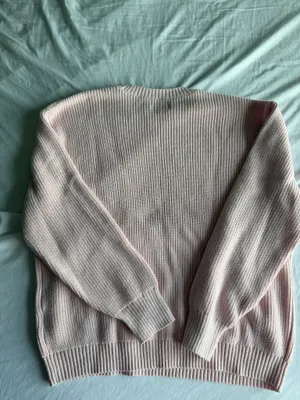 light pink hollister crewneck sweater thumbnail 2