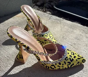 Azalea Wang Yellow Leopard Print Pumps Size 8.5 thumbnail 1