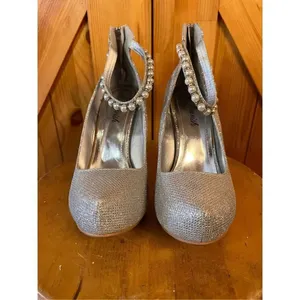 Flourish Silver Heels Size 8 Silver thumbnail 2