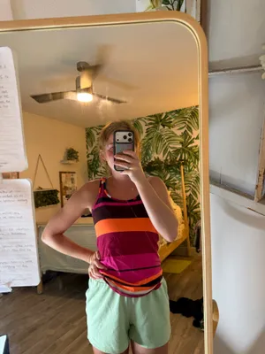 Lululemon tank top thumbnail 4