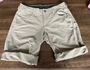 North Face Khaki Shorts hiking walking casual Roll Up Hem - size 4 thumbnail 1