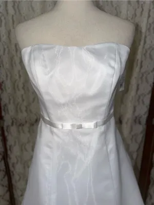 Pretty NEW Vintage Y2K David’s Bridal Organza Wedding Gown thumbnail 4