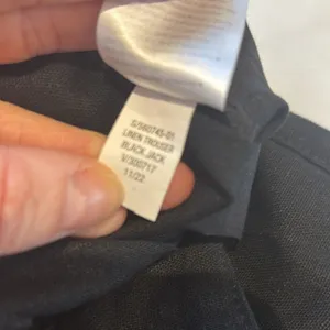Old Navy Black Linen high Rise Trouser Shorts thumbnail 6
