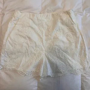 ZARA Lace Shorts Embroidered thumbnail 1