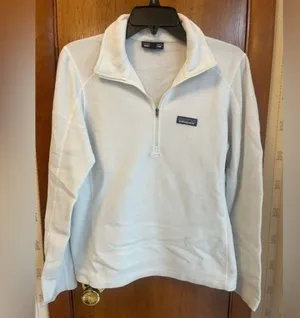 Patagonia Women’s White 3/4 Zip Fleece thumbnail 2