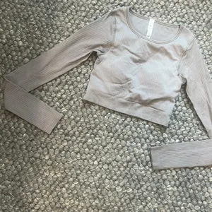 Lululemon Ebb to Street Long Sleeve in Heather Grey Size 2 thumbnail 2